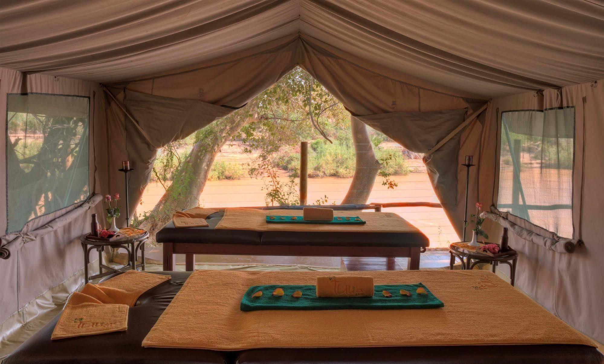 Sarova Shaba Game Lodge Archers Post المظهر الخارجي الصورة